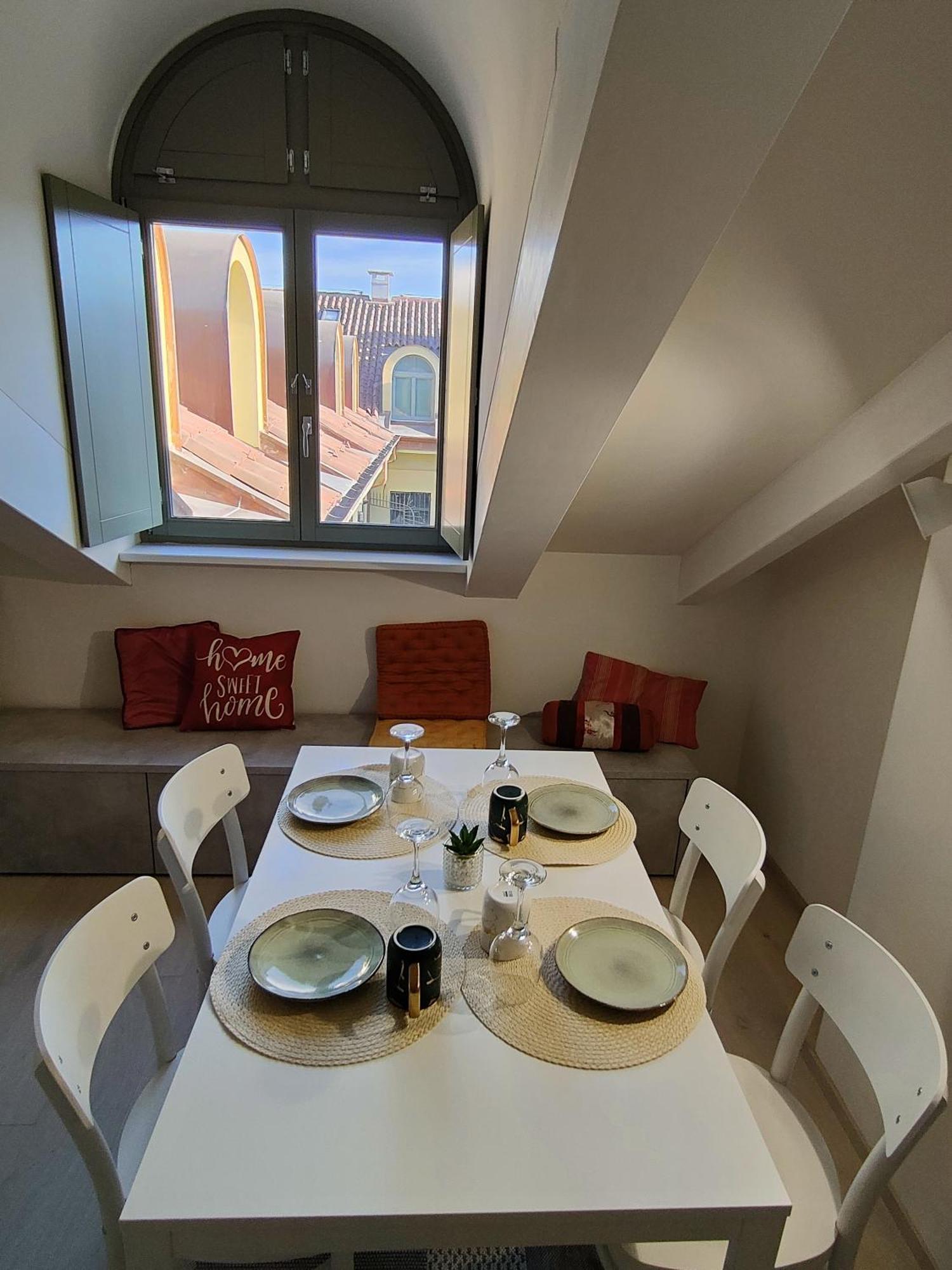 Mansarda Luxury: Lagrange Centro Apartment Turin Bagian luar foto